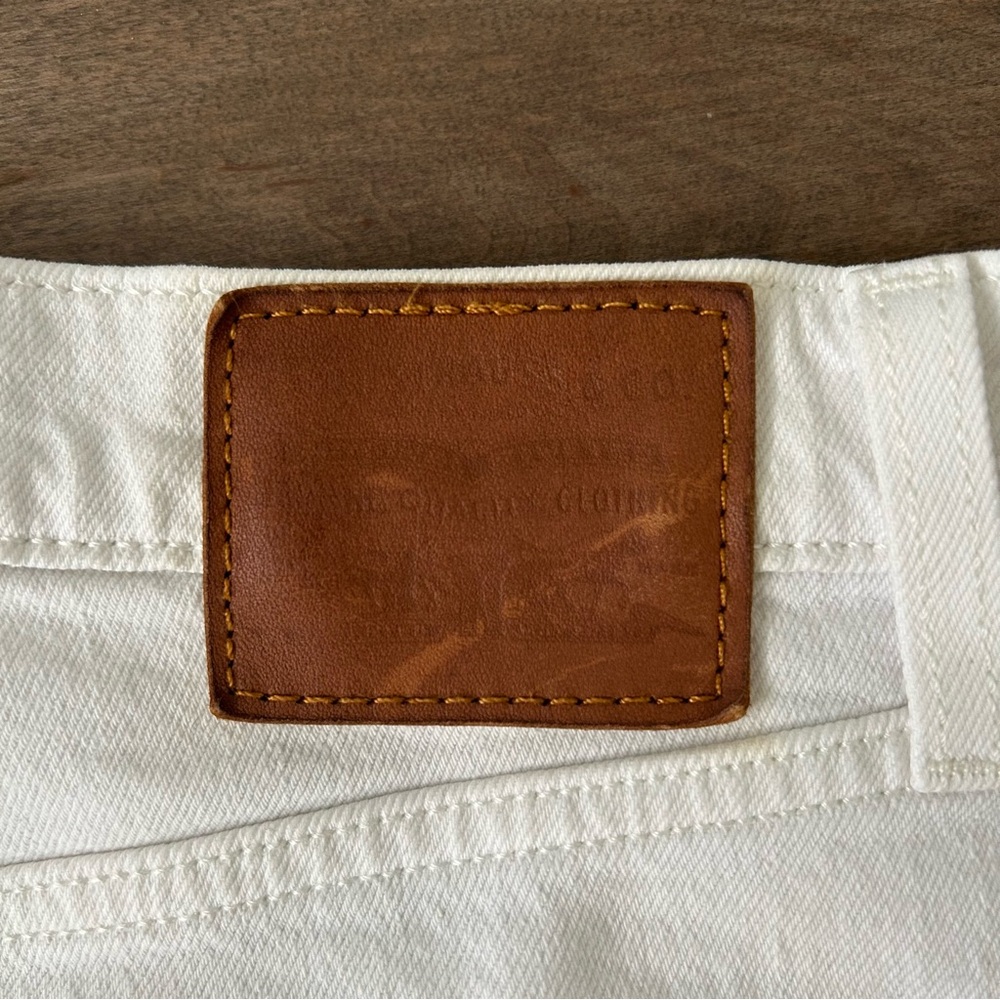 Levi’s Ribcage Straight Jean - Picture 8 of 13
